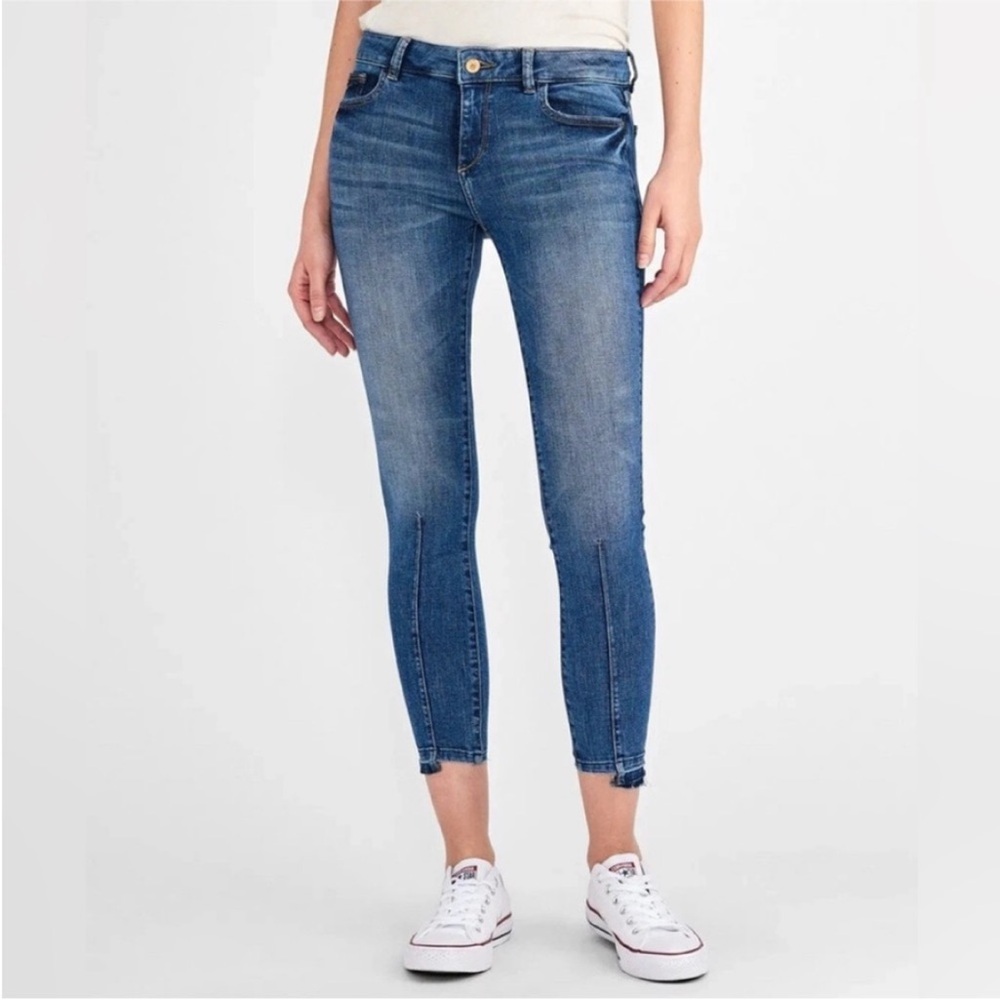 DL1961 Florence Cropped Mid Rise Instasculpt Skinny Jeans in Blue Kody
Sz 27